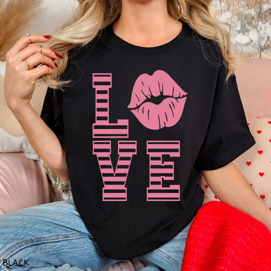 Valentines - LOVE Kiss - Unisex Adult Tee