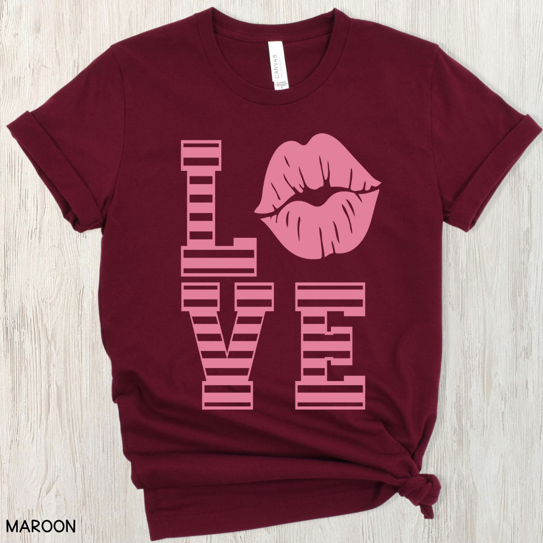 Valentines - LOVE Kiss - Unisex Adult Tee